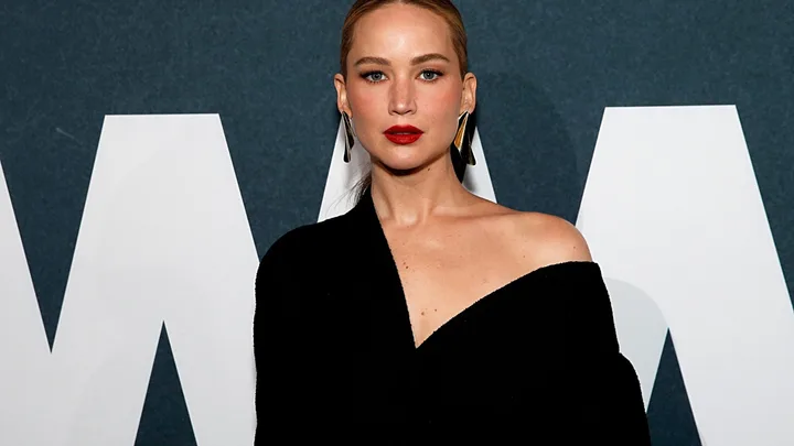 Jennifer Lawrence Confirms Pregnancy