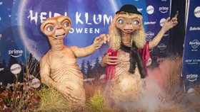 Heidi Klum dressing up as ET 2024