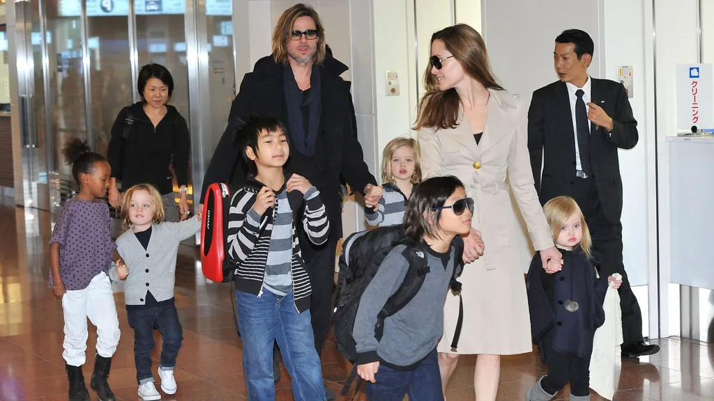 angelina joliebrad pitt six kids