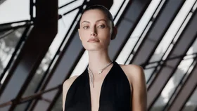 Phoebe Tonkin chanel