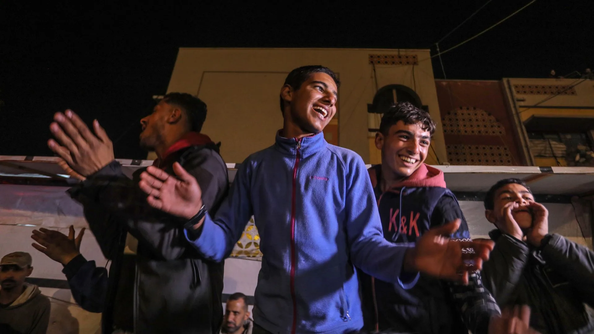 palestinians celebrate gaza ceasefire agreement