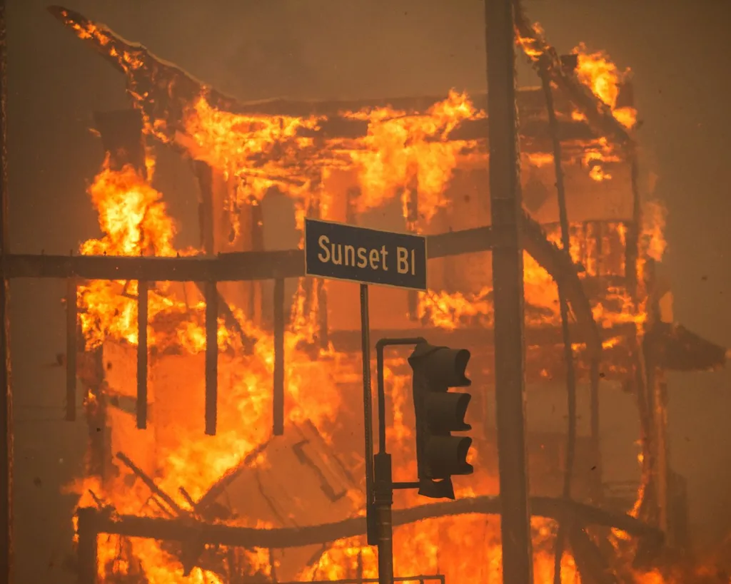 LA Fires destroy celebrity homes