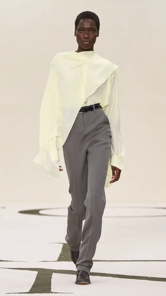 Calvin Klein Fall 25 runway