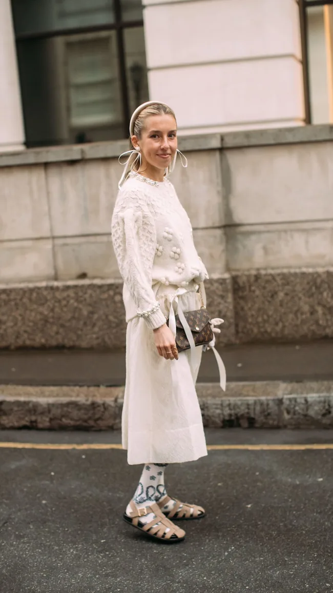 london fall 25 fashion week street style