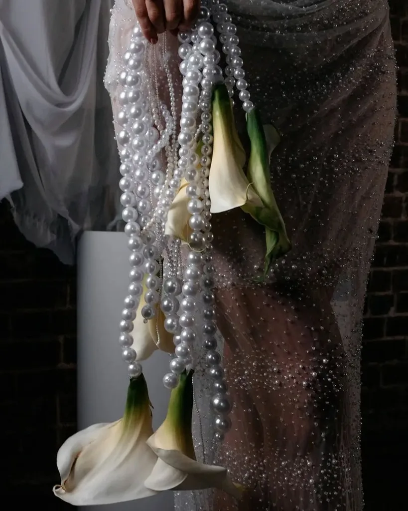 2025 bridal bouquet trends