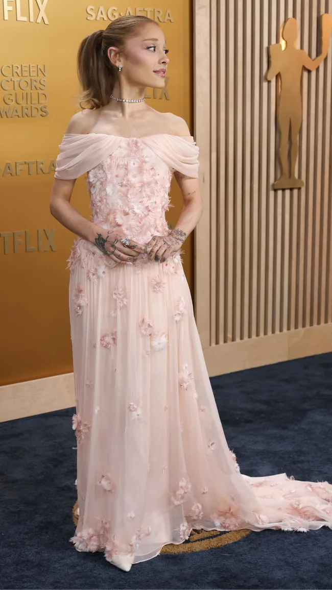 Ariana Grande SAG awards red carpet 2025