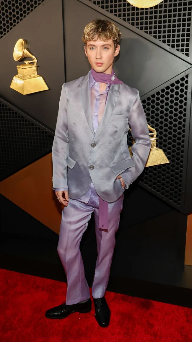 Grammys 2025 red carpet troye sivan