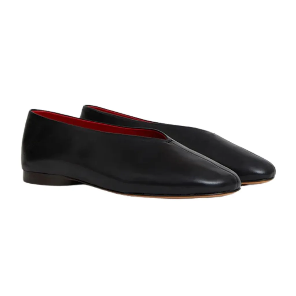 Mansur Gavriel glove flat