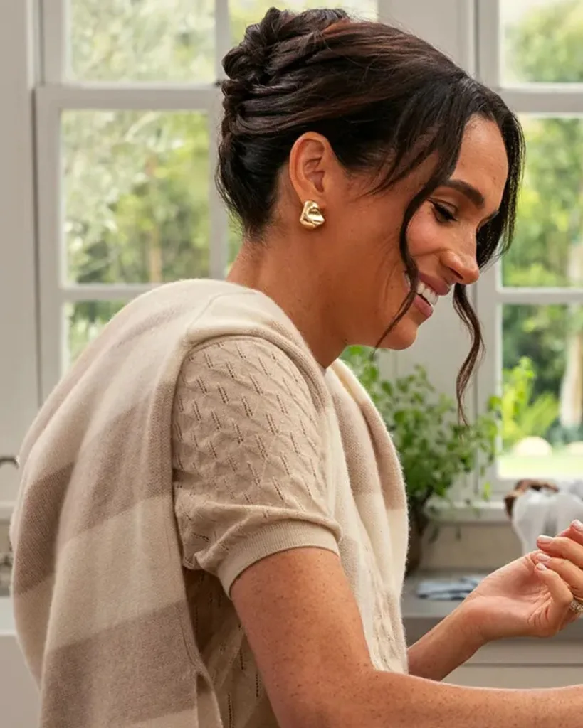 Meghan Markle earrings With Love Meghan (1)