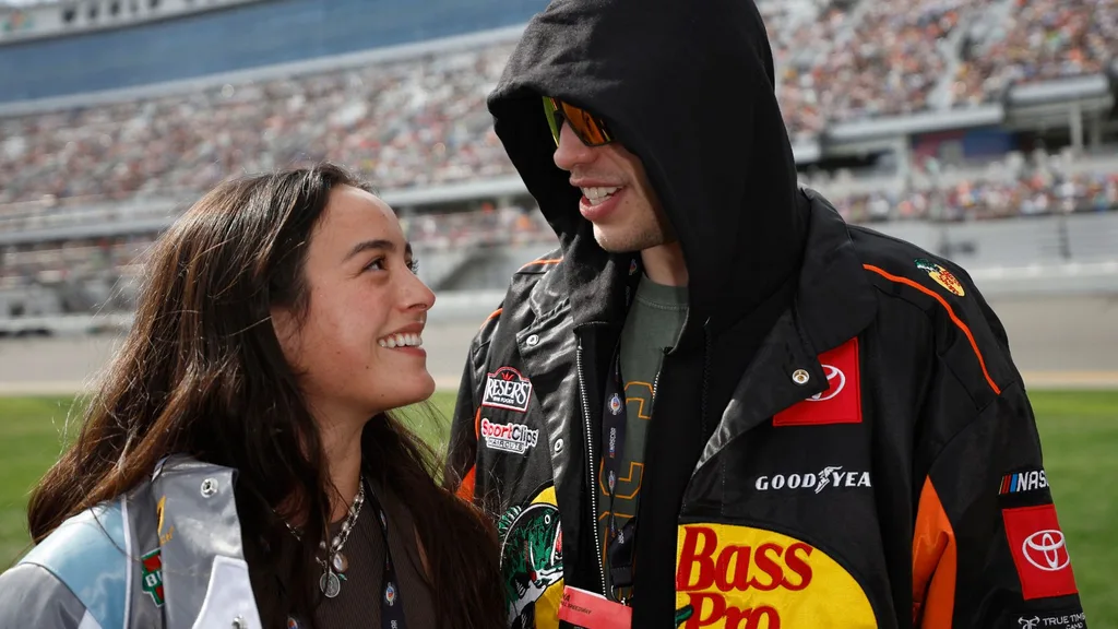 Pete Davidson Girlfriends Dating History Chase Sui Wonders