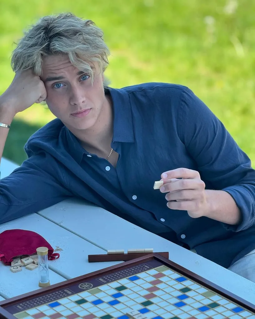 joseph zada to play young haymitch in hunger games sunrise on the reaping movie