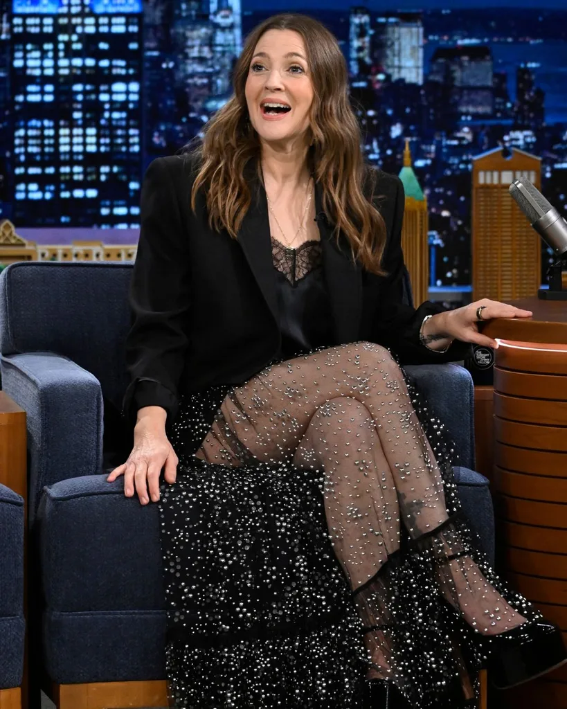 drew barrymore reveals she won't have plastic surgery