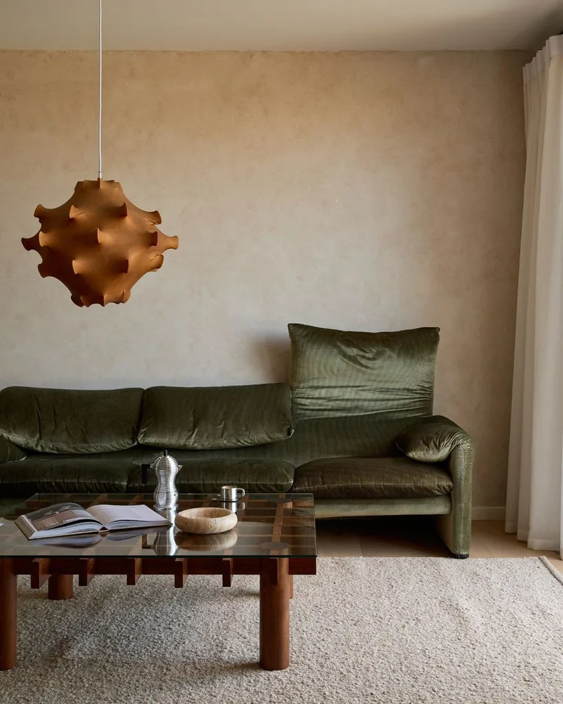 Kerrie Ann Jones Gallery Antiques and Vintage