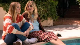 Kristen Bell as Joanne and Justine Lupe as Morgan in Nobody Wants This. Image: NETFLIX