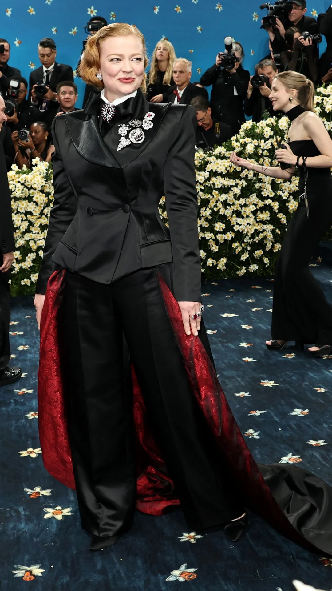 Sarah Snook Met Gala 2025 red carpet