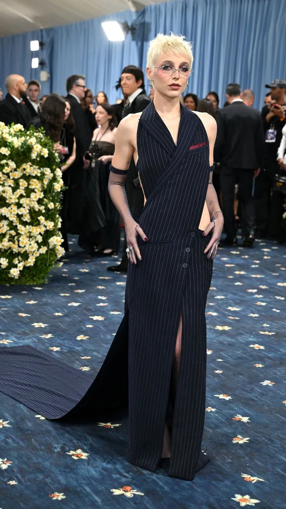2025 met gala red carpet emma chamberlain
