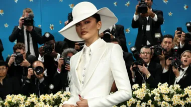Zendaya Met Gala 2025 white cream Louis Vuitton suit.