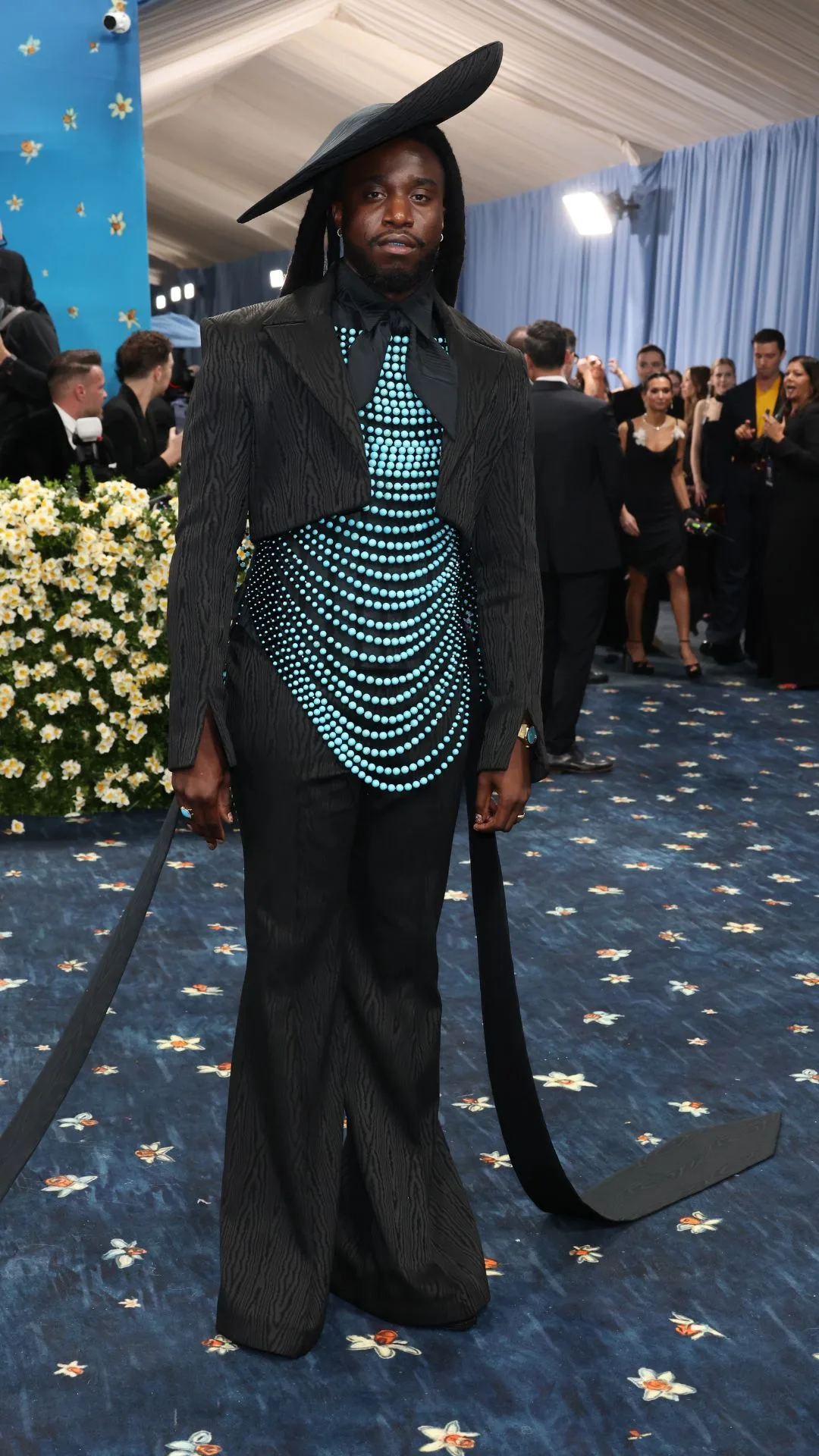 shaboozy met gala red carpet