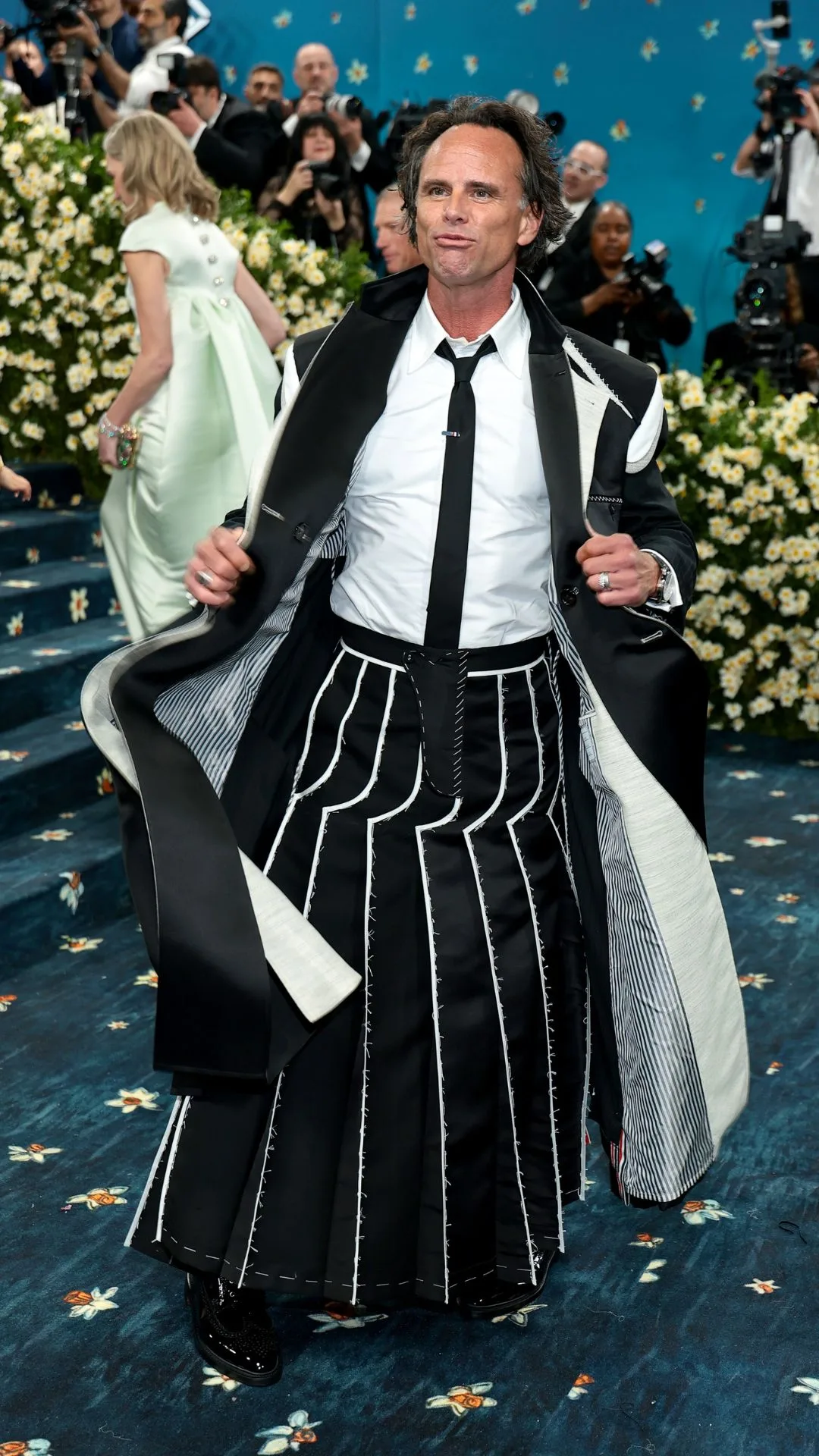 Met Gala Red Carpet 2025 Walton Goggins 