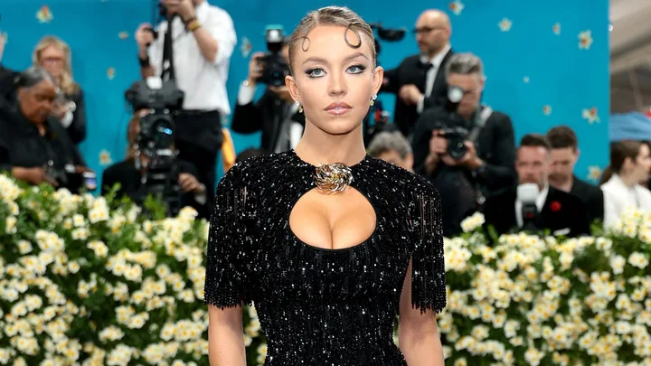 Every Show-Stopping Look From The 2025 Met Gala Red Carpet