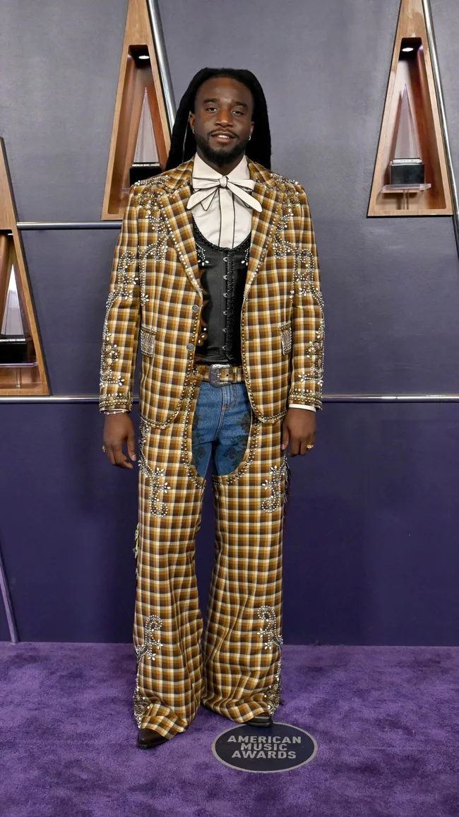 AMAs red carpet 2025