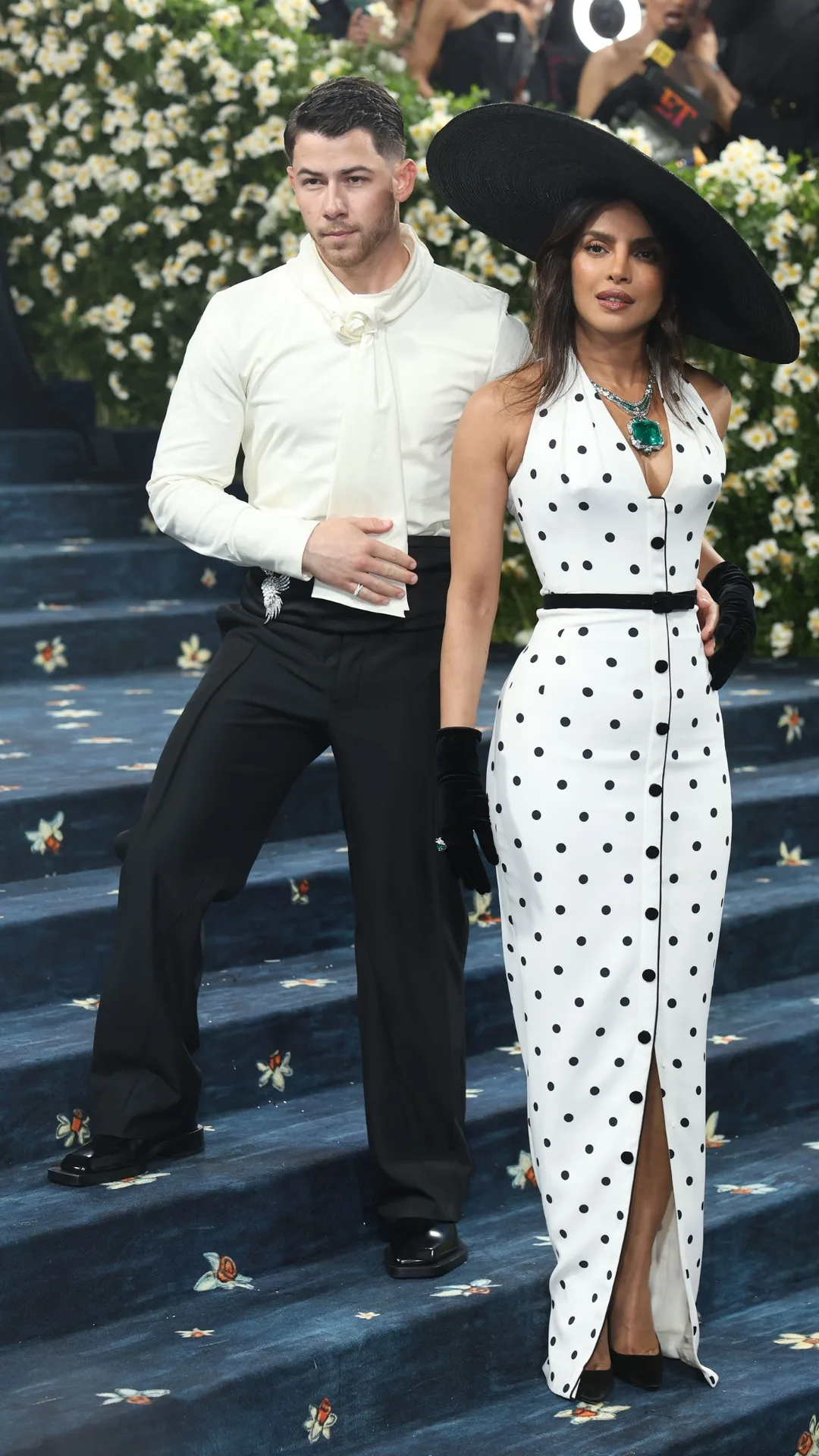 Priyanka Chopra & Nick Jonas