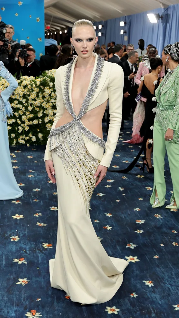 met gala 2025 red carpet