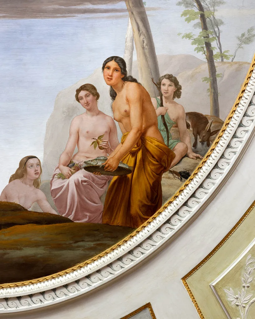The ceiling of the historic
Sala Ovale is decorated with
a fresco by neoclassical artist
Andrea Appiani.