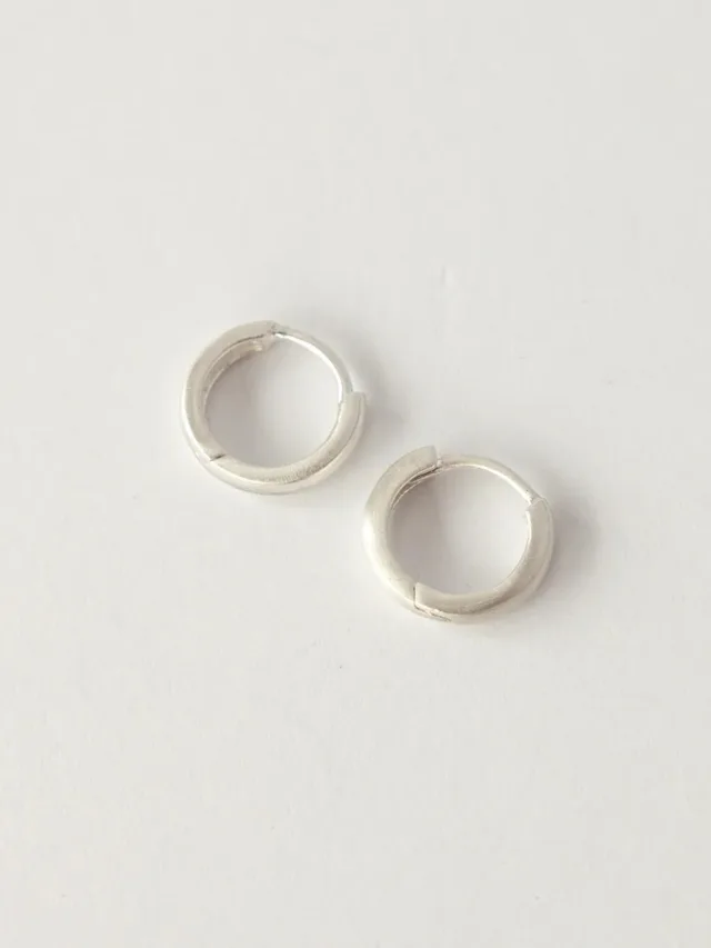 ARGENT SILVERSMITH
Round Huggies