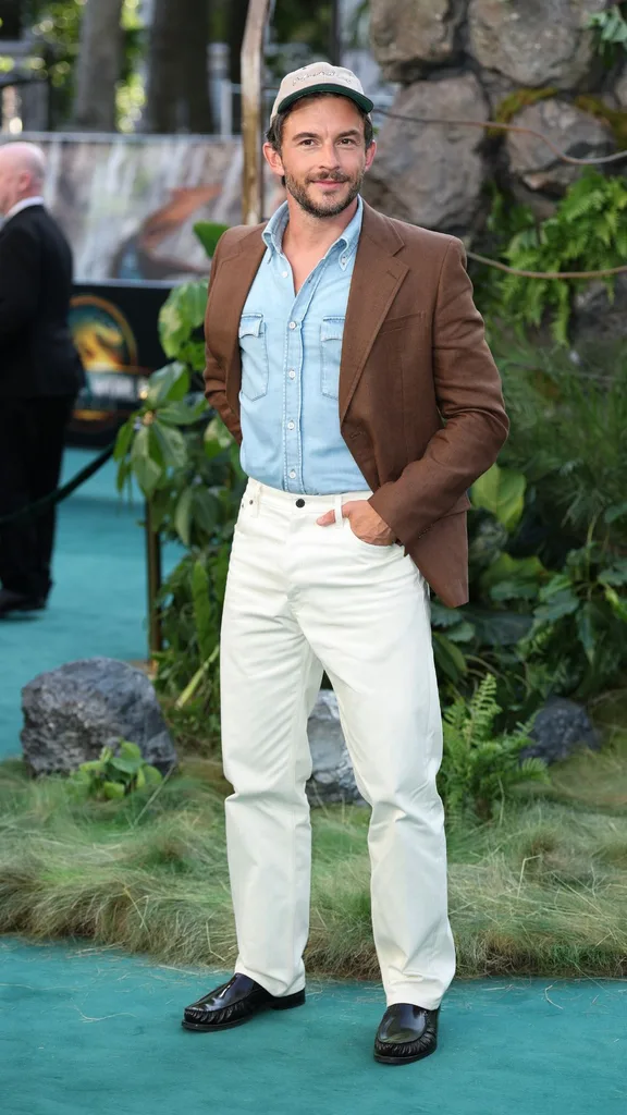 jonathan bailey at Jurassic World Premiere