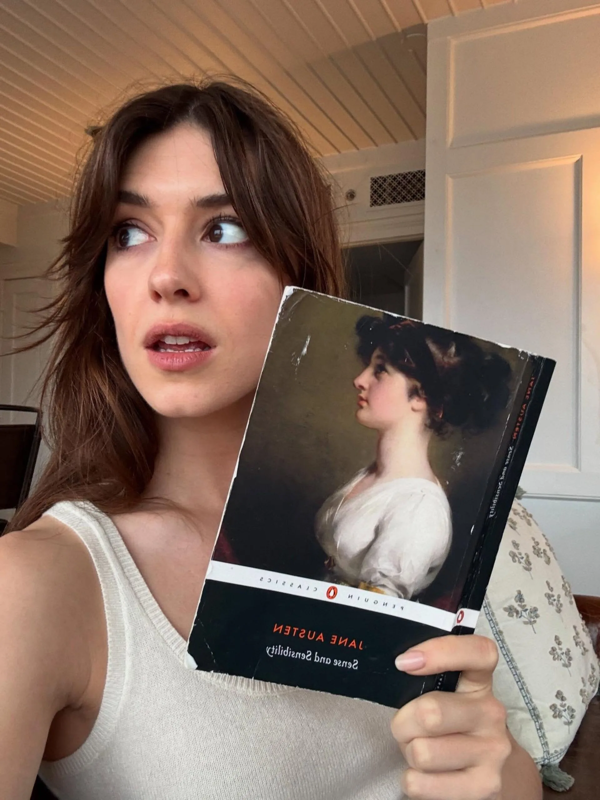 Daisy Edgar Jones' Sense & Sensibility