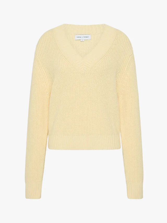 Best Knitwear Brands_marie claire_FRIEND OF AUDREY
The Cotton Cashmere V-neck Knit