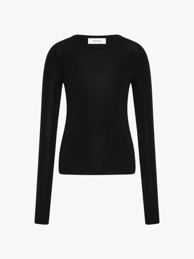 Best Knitwear Brands_marie claire_HENNE
Carr Top