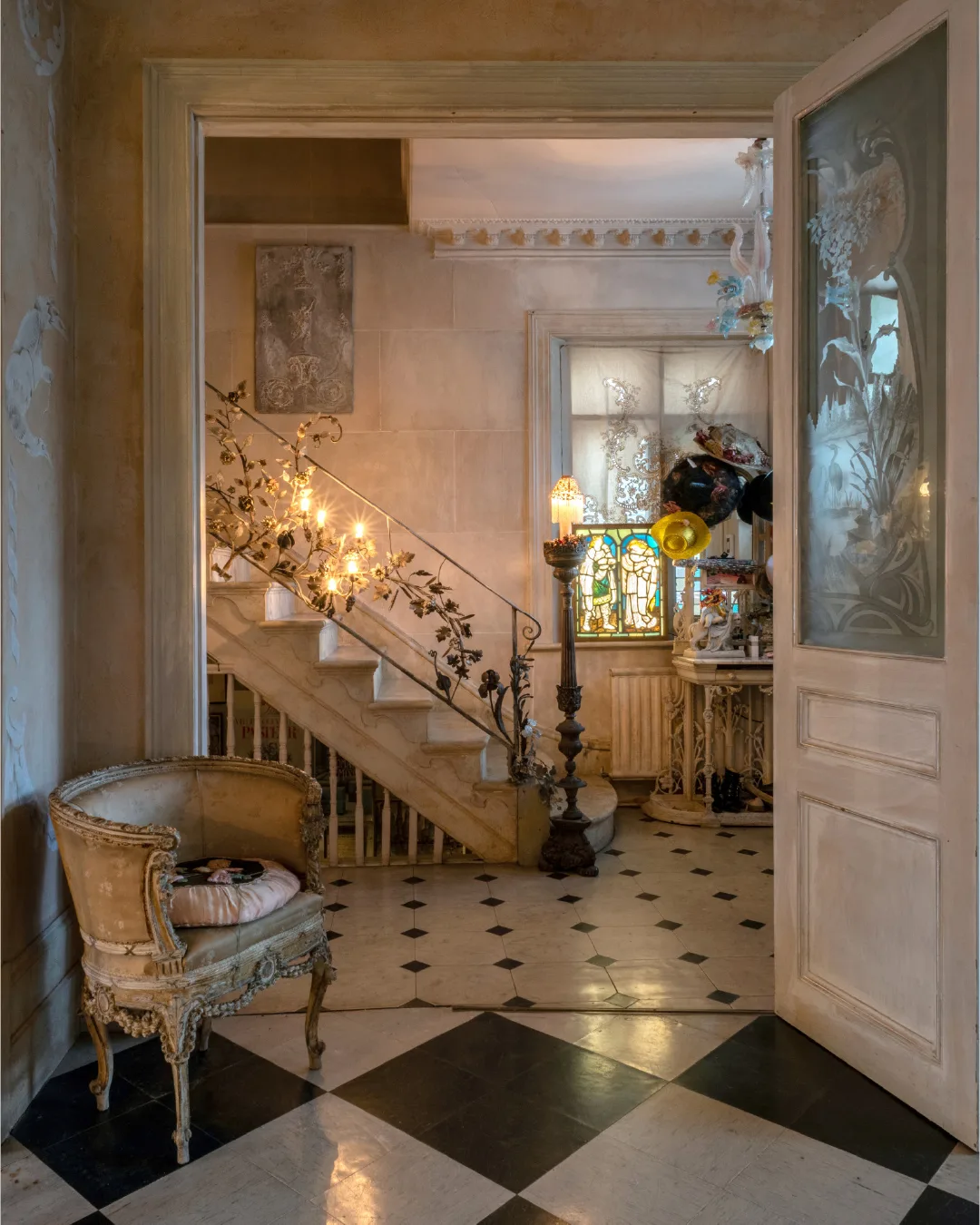 Step Inside Stylist Virginia Bates' Stunning Chiswick Home – A Vintage Lover's Paradise