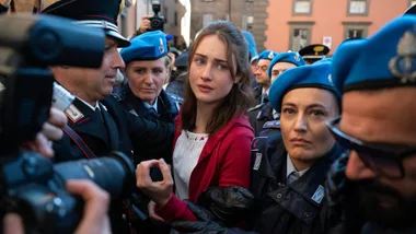 twisted tale of amanda knox with Grace Van Patten