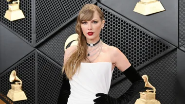taylor swift on the red carpet