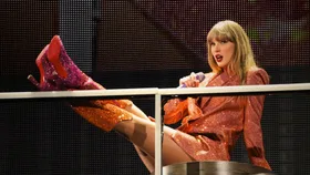 taylor swift in orange