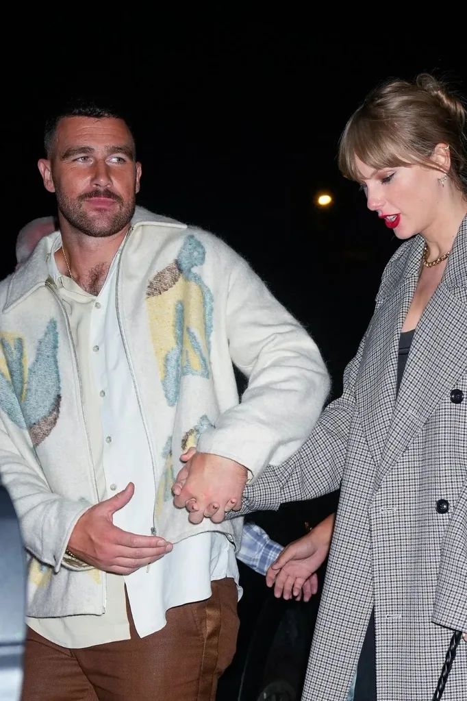 Taylor Swift Travis Kelce love story