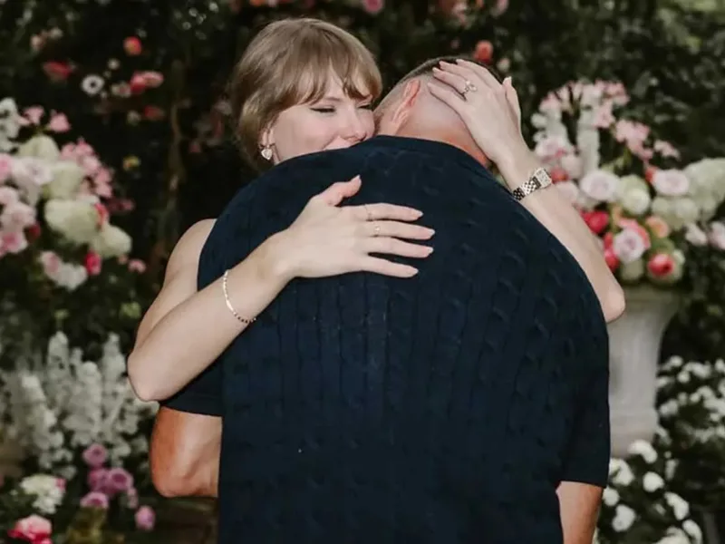 taylor swift and travis kelce engagement ring proposal