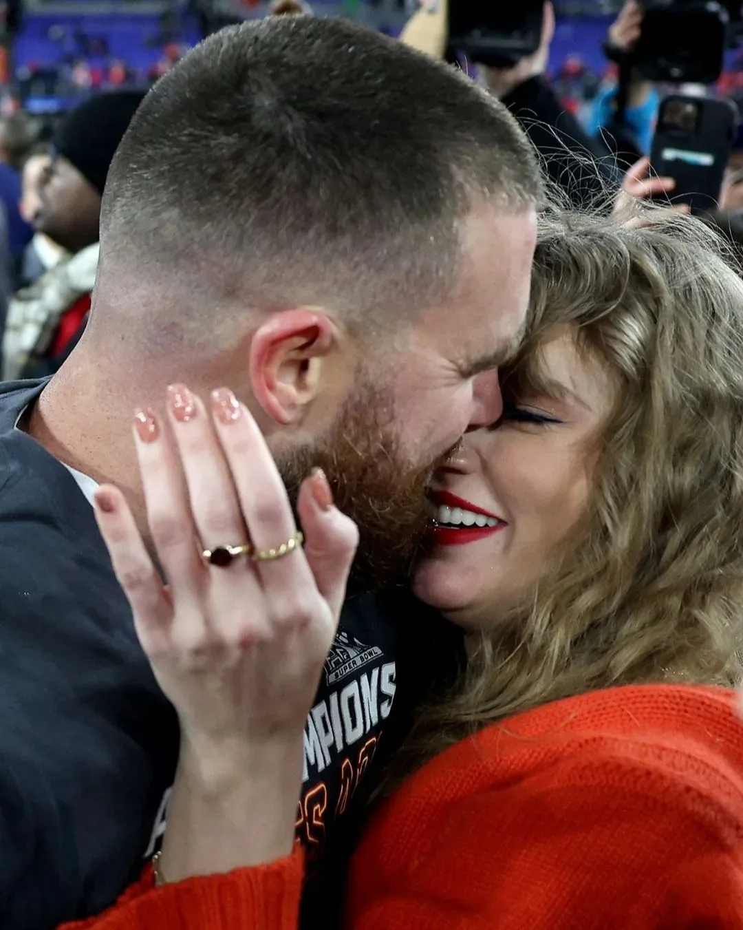 Taylor Swift Travis Kelce love story