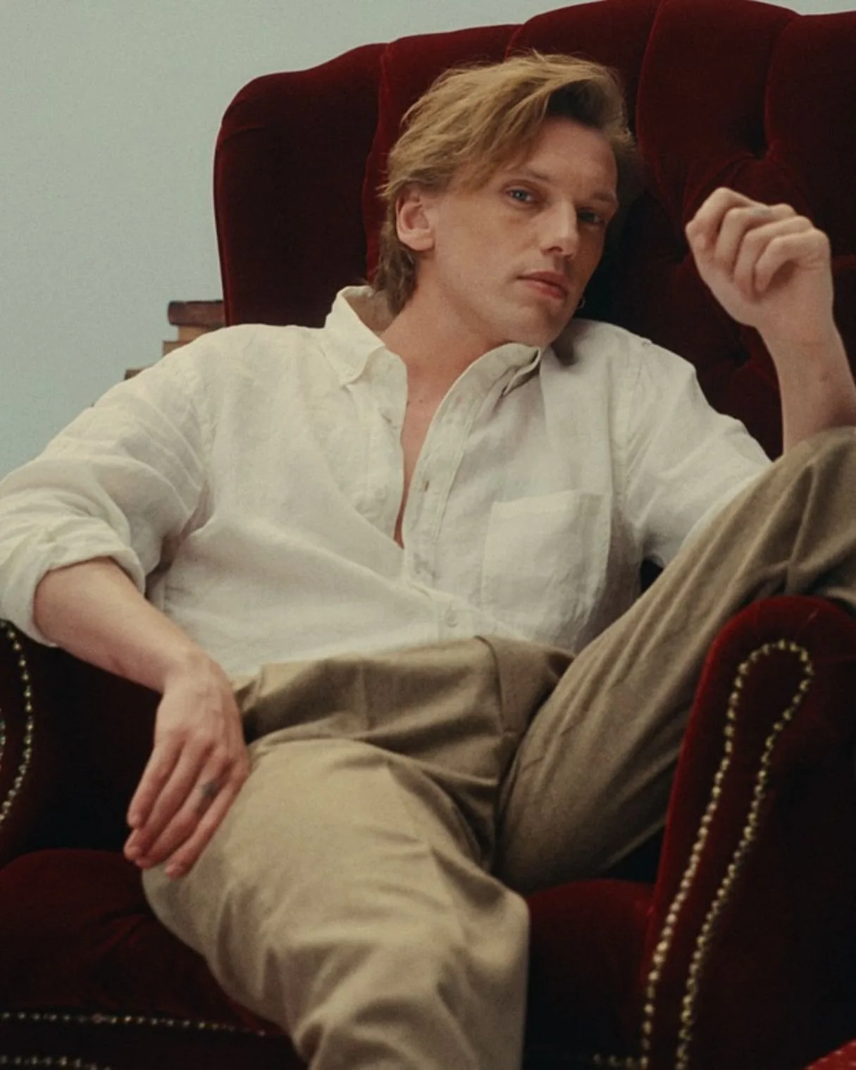 Jamie Campbell Bower Quinn