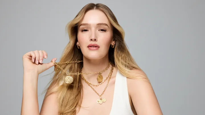 PANDORA ANZ AMBASSADOR MADDISON BROWN