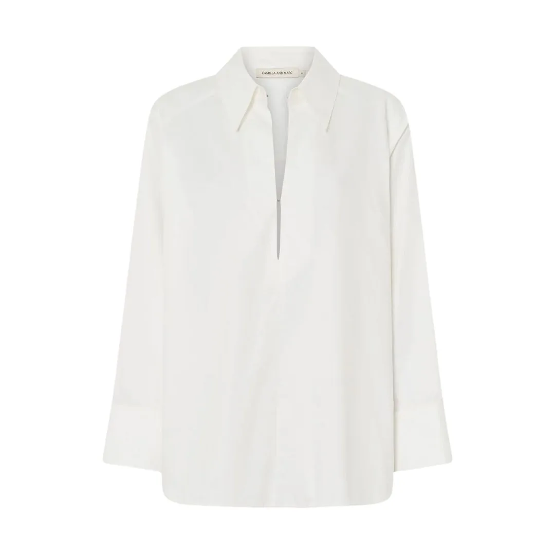 how to style an oversized shirt in white