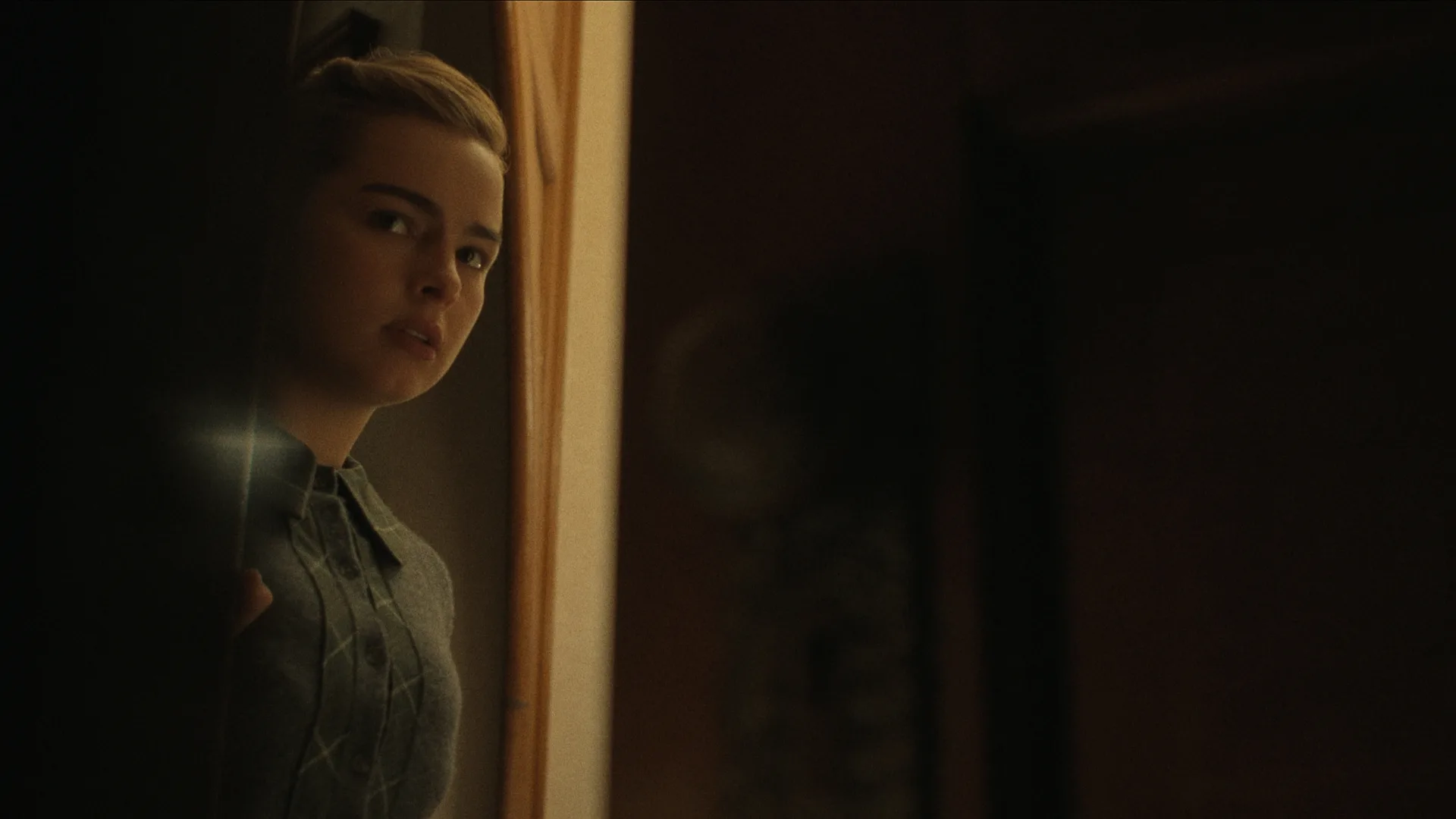 Addison Rae as Mary Hogan in 'Monster: The Ed Gein Story' via Netflix.