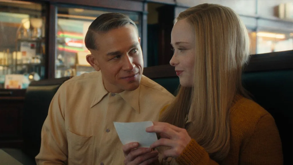 true story of ed gein played by charlie hunnam on netflix