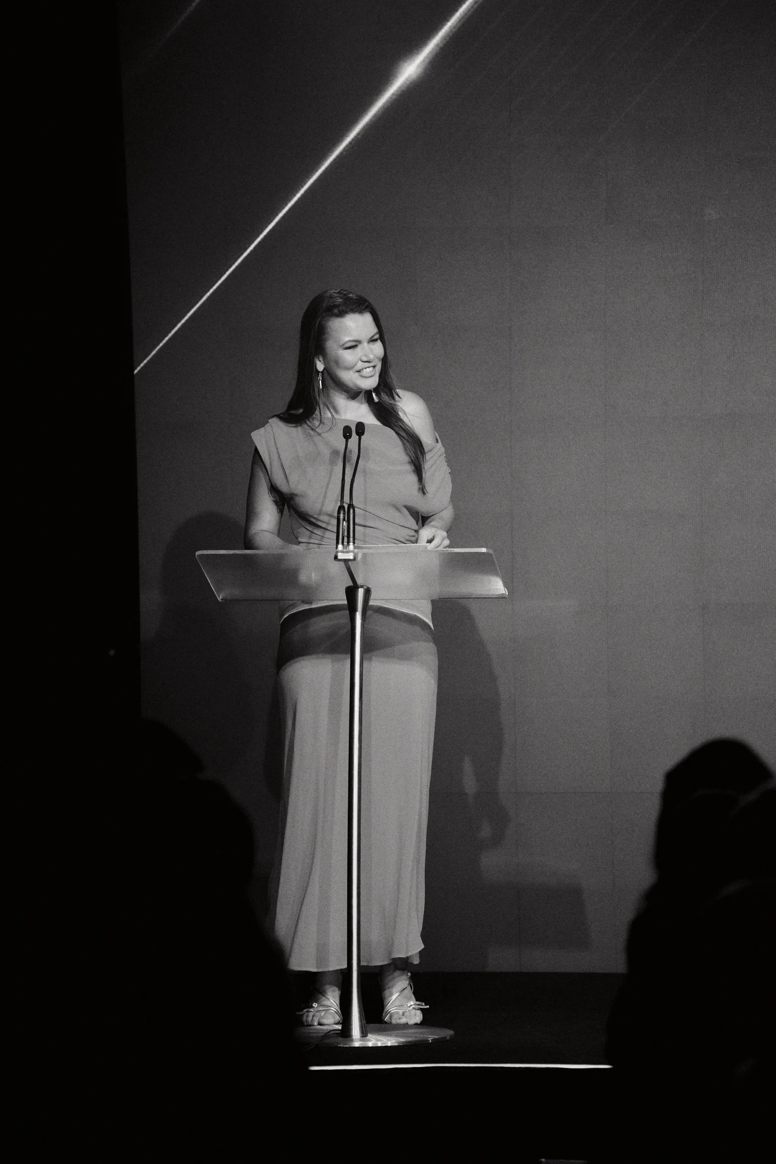 Vanessa Turnbull-Roberts presents marie claire's 2025 Advocate of the Year award.  