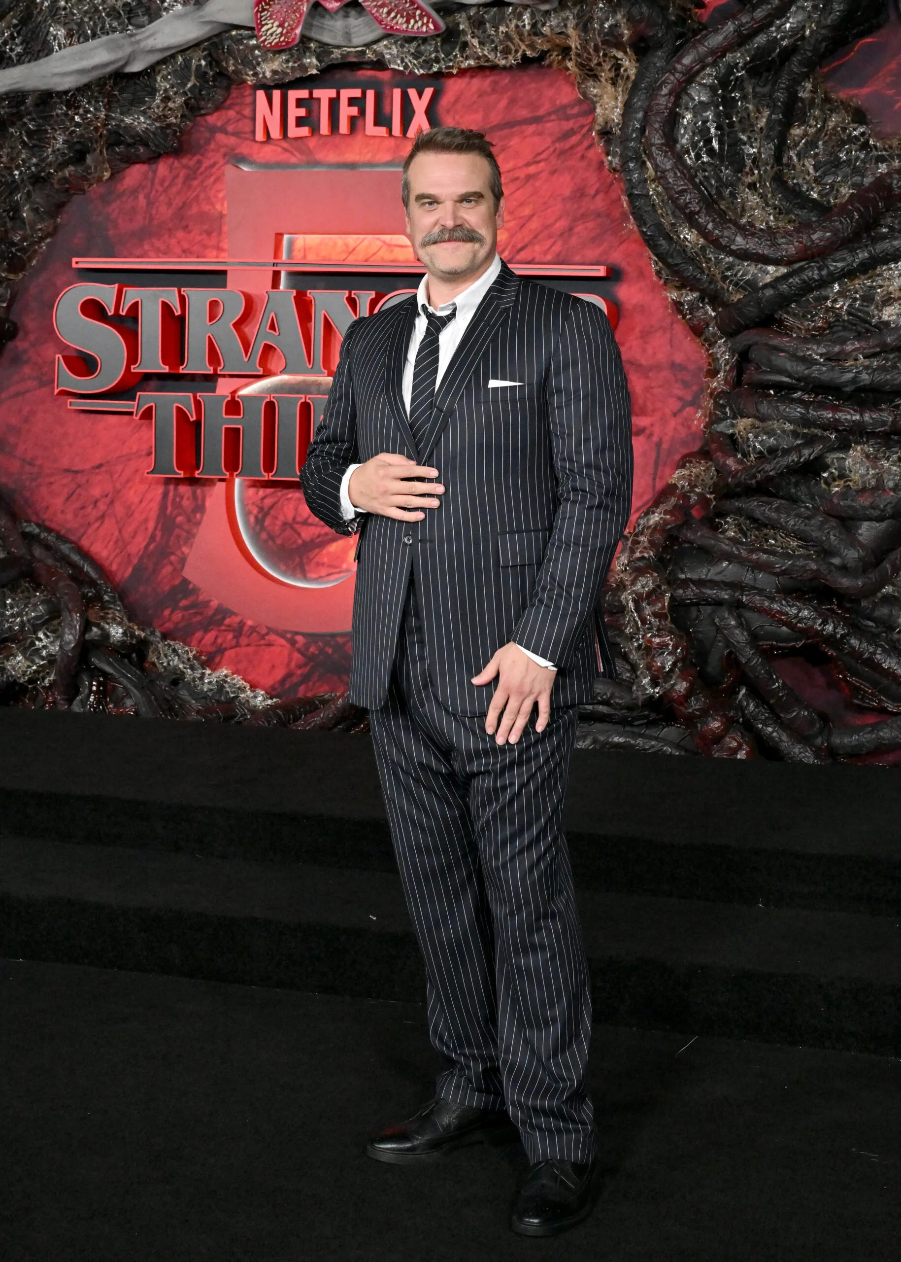 The Real-Life Partners Of The &lsquo;Stranger Things&rsquo; Cast