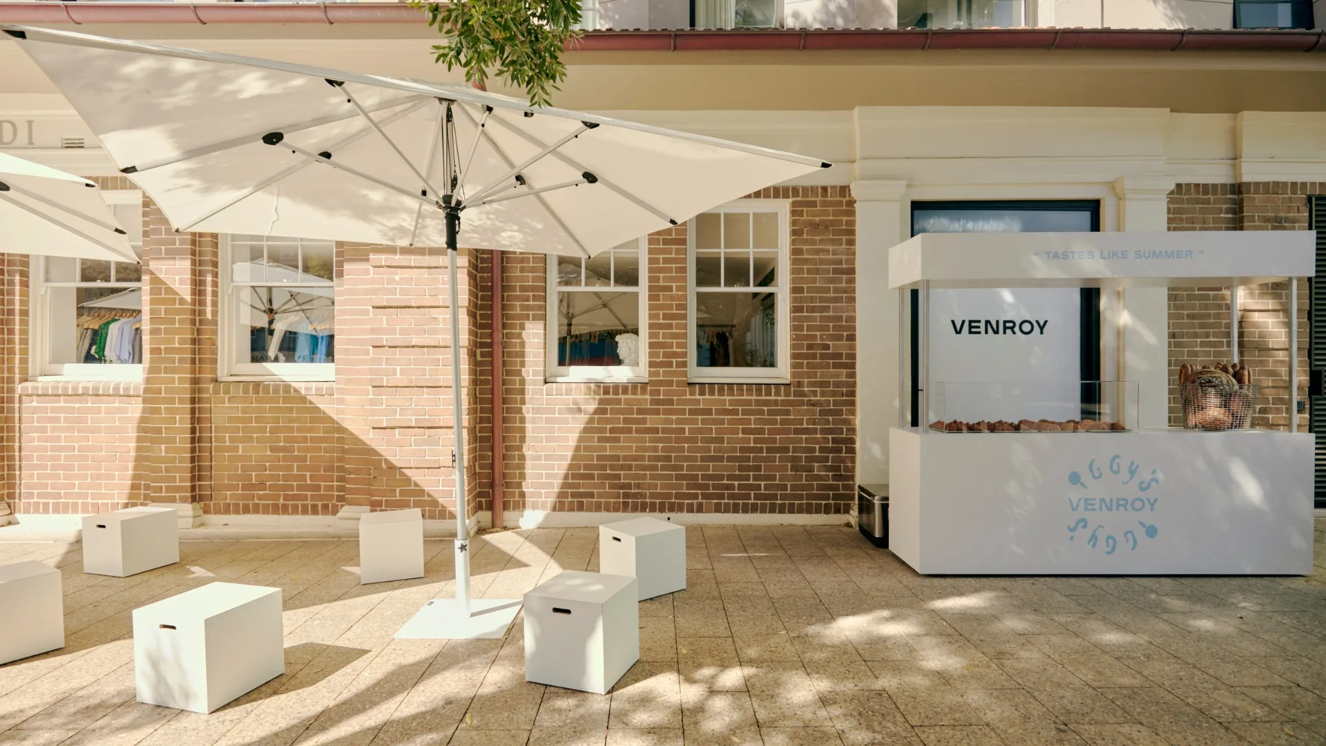 Venroy Pop-up