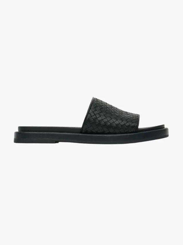 Betts Bobbie Leather Woven Slides in black