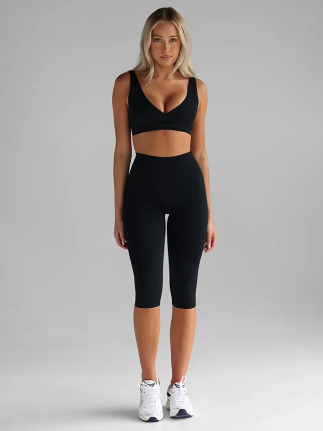 LEELO ACTIVE
Sculpt Capris Leggings